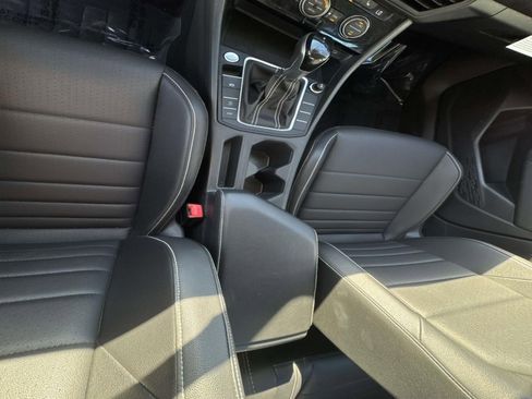 Used 2024 Volkswagen Jetta SE image 24