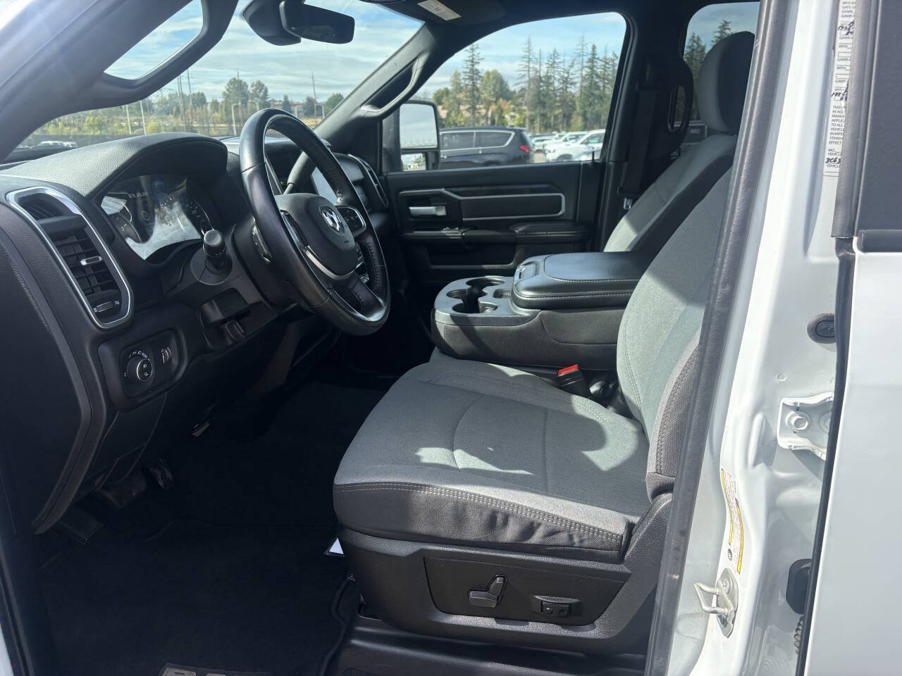 Used 2024 RAM 3500 Big Horn AWD/4WD image 10