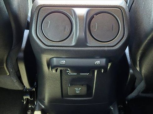 Used 2024 Jeep Wrangler Unlimited Sahara w/ Technology Group AWD/4WD image 19