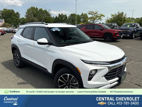 Certified 2025 Chevrolet TrailBlazer LT AWD/4WD image 1