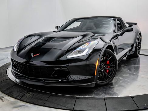 Used 2016 Chevrolet Corvette Z06 w/ 2LZ Preferred Equipment Group RWD image 5