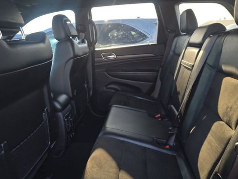 Used 2020 Jeep Grand Cherokee Altitude image 9