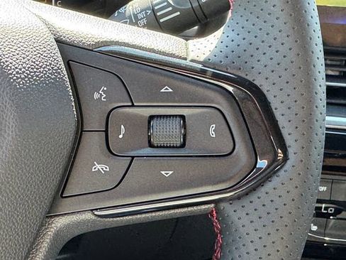 New 2026 Chevrolet Trax RS w/ Sunroof Package FWD image 19
