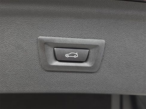 New 2026 BMW iX xDrive45 image 13