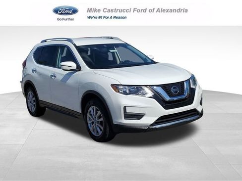 Used 2017 Nissan Rogue SV FWD image 1