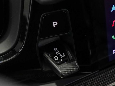 Used 2025 Porsche Cayenne Turbo AWD/4WD image 19