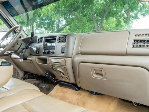 Used 2001 Ford F350 Lariat AWD/4WD image 42