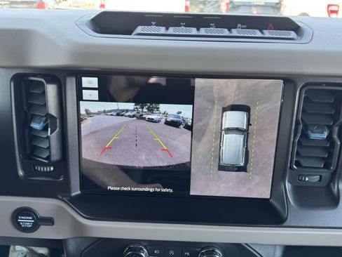 Used 2022 Ford Bronco Wildtrak image 24