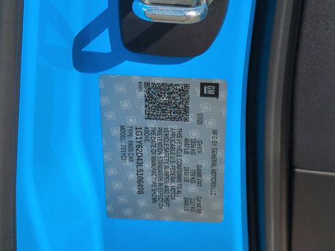 Used 2020 Chevrolet Corvette Stingray Coupe w/ Z51 Performance Package image 31