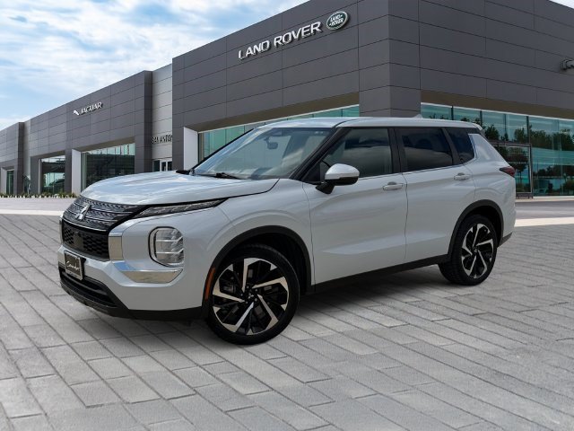 Used 2022 Mitsubishi Outlander ES FWD image 1