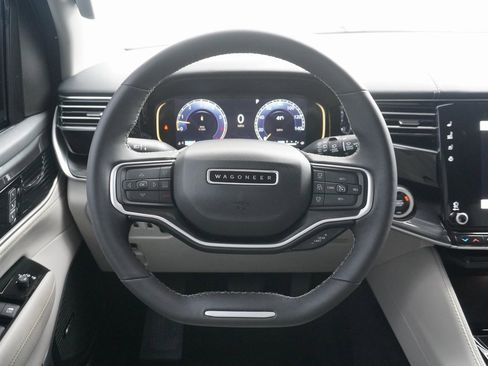 Used 2023 Jeep Wagoneer 4WD w/ Premium Group I image 15