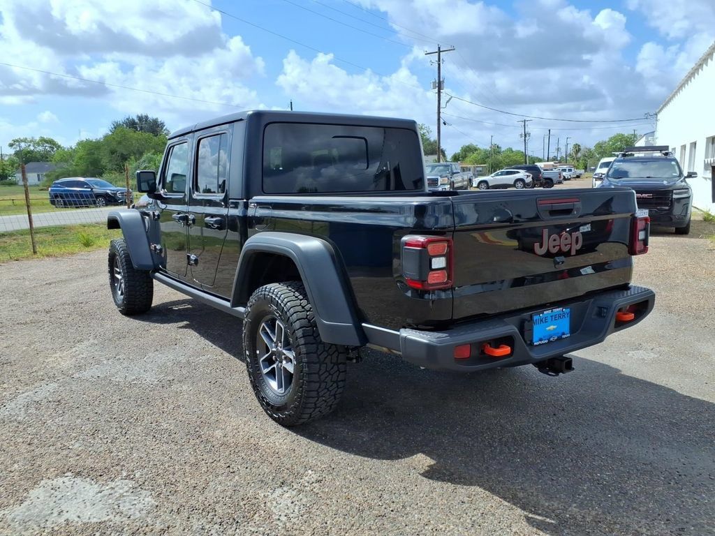 Used 2026 Jeep Gladiator Mojave AWD/4WD image 3