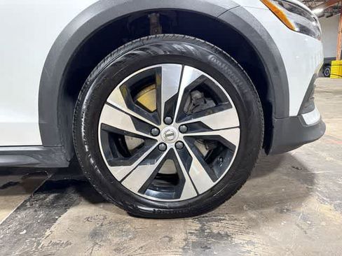 Used 2020 Volvo V60 T5 Cross Country w/ Protection Package Premier AWD/4WD image 10