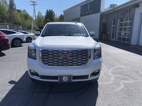 Used 2019 GMC Yukon Denali AWD/4WD image 2