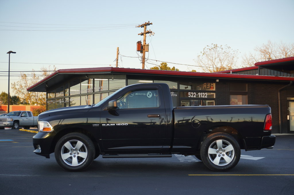 Used 2012 RAM 1500 Express RWD image 4