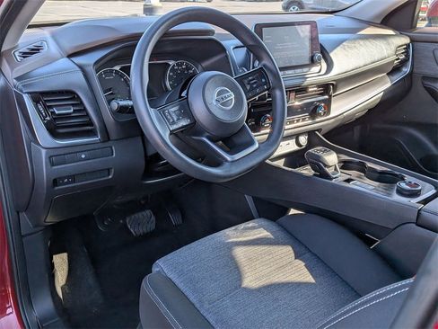 Used 2021 Nissan Rogue SV image 10