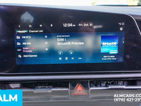 Used 2023 Kia Niro SX image 40