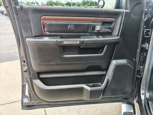 Used 2016 RAM 1500 Laramie w/ Convenience Group AWD/4WD image 9