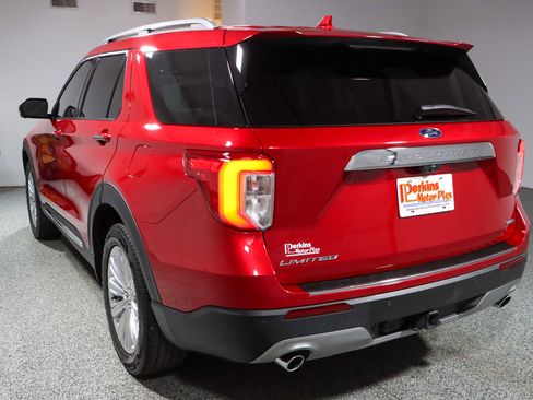 Used 2020 Ford Explorer Limited w/ Class III Trailer Tow Package image 9