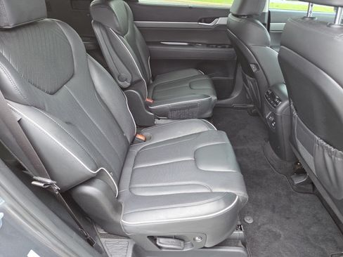 Used 2025 Hyundai Palisade SEL FWD image 23