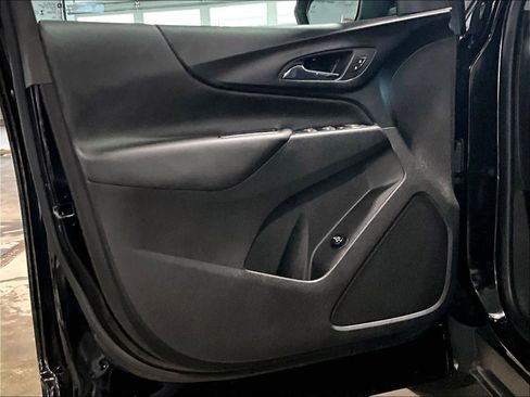 Certified 2024 Chevrolet Equinox LT image 9