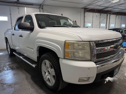 Used 2008 Chevrolet Silverado 1500 LT w/ All Star Edition AWD/4WD image 4