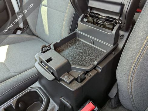 Used 2024 Jeep Wrangler Sport AWD/4WD image 32