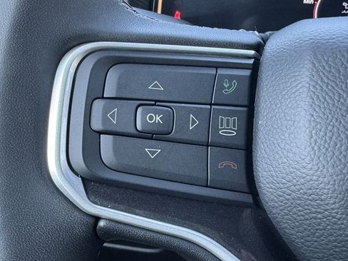 Used 2024 Jeep Wagoneer L Base image 8