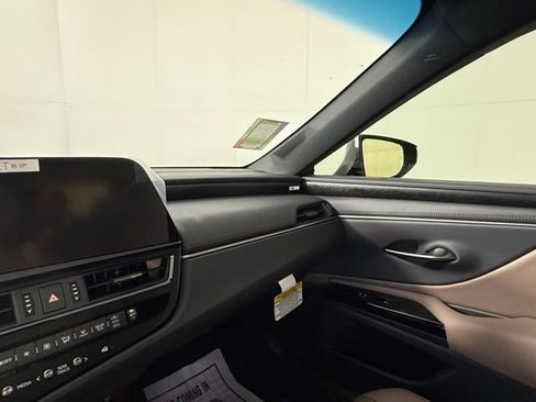 New 2025 Lexus ES 350 w/ Premium Package image 12