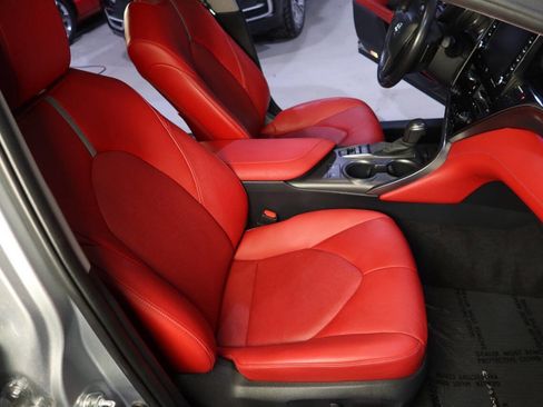 Used 2022 Toyota Camry XSE image 13