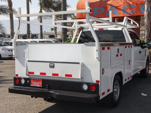 Used 2022 Ford F250 XL w/ Power Equipment Group image 9