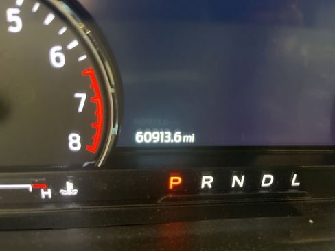 Used 2022 Ford Explorer XLT w/ Equipment Group 202A AWD/4WD image 2