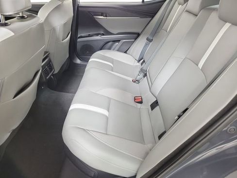 Used 2025 Toyota Camry SE w/ Convenience Package image 12