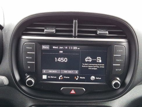 Used 2023 Kia Soul LX image 16