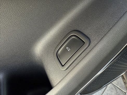 New 2025 GMC Acadia Elevation w/ Elevation Premium Package image 23