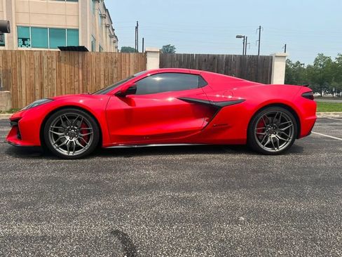 Used 2025 Chevrolet Corvette Z06 w/ Battery Protection Package RWD image 4