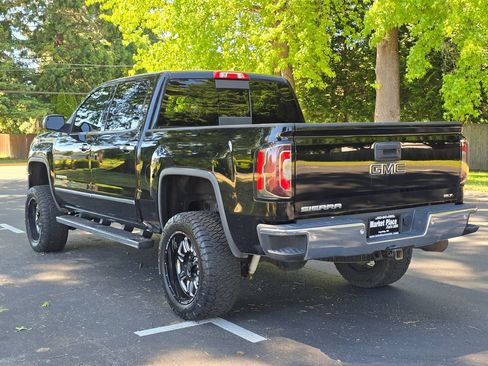 Used 2018 GMC Sierra 1500 SLT AWD/4WD image 4
