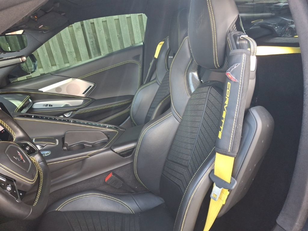Used 2020 Chevrolet Corvette Stingray Premium Cpe w/ 3LT Preferred Equipment Group RWD image 5