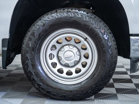 Used 2024 Chevrolet Silverado 1500 W/T w/ WT Value Package AWD/4WD image 16