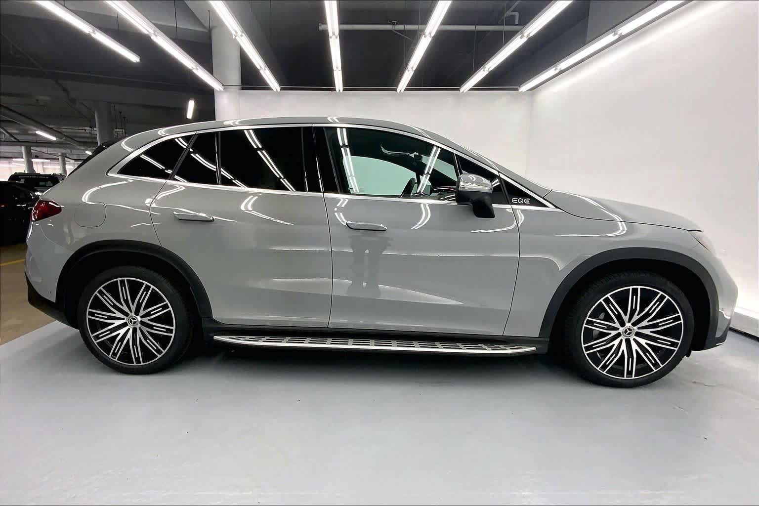 Used 2023 Mercedes-Benz EQE 500 4MATIC SUV image 6