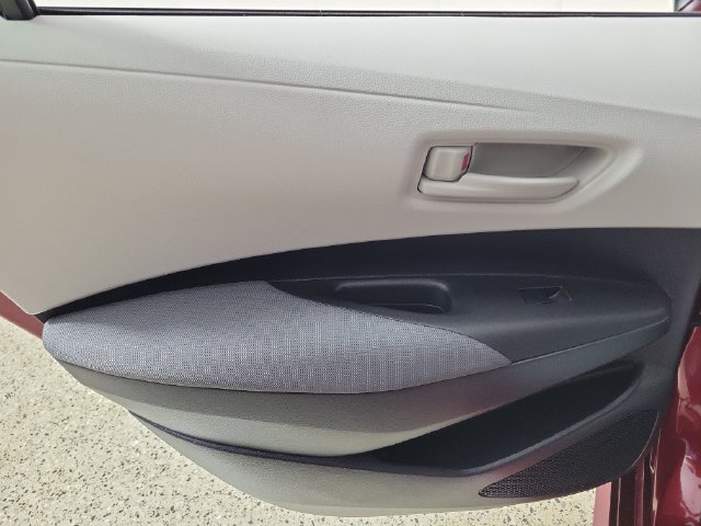 Used 2025 Toyota Corolla LE FWD image 14