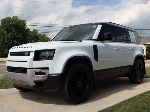 Used 2024 Land Rover Defender 110 S AWD/4WD image 7