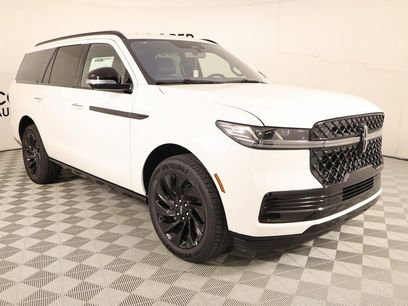 New 2025 Lincoln Navigator Reserve w/ Jet Appearance Package