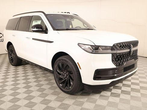 New 2025 Lincoln Navigator Reserve w/ Jet Appearance Package image 1