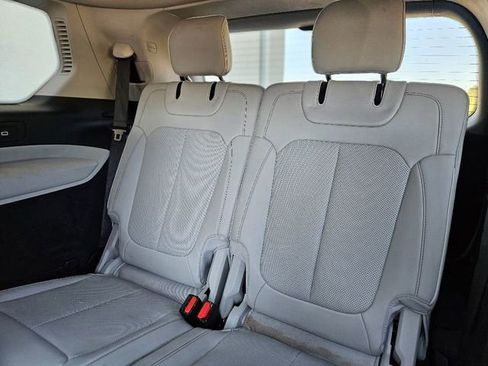 Used 2022 Jeep Grand Cherokee L Overland w/ Advanced Protech Group III image 30