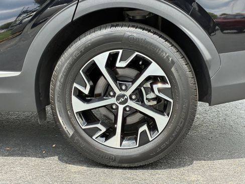 Used 2024 Kia Sportage EX FWD image 9