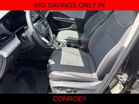 Used 2023 Volkswagen Taos SE FWD image 12
