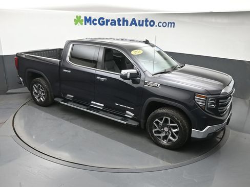 Used 2025 GMC Sierra 1500 SLT w/ SLT Premium Plus Package AWD/4WD image 3