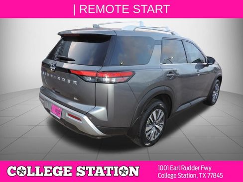 Certified 2024 Nissan Pathfinder SL w/ Cargo Package FWD image 4