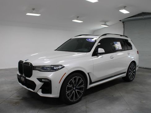 Used 2021 BMW X7 M50i w/ Executive Package AWD/4WD image 4